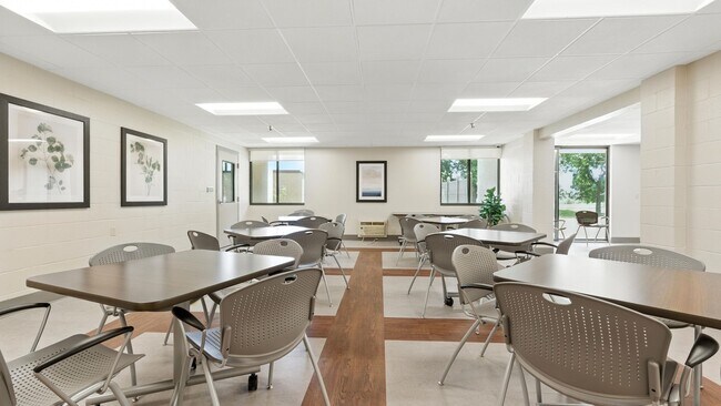 Building Photo - Colona House