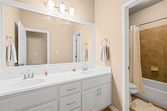 Building Photo - 814 Arrowhead Trail