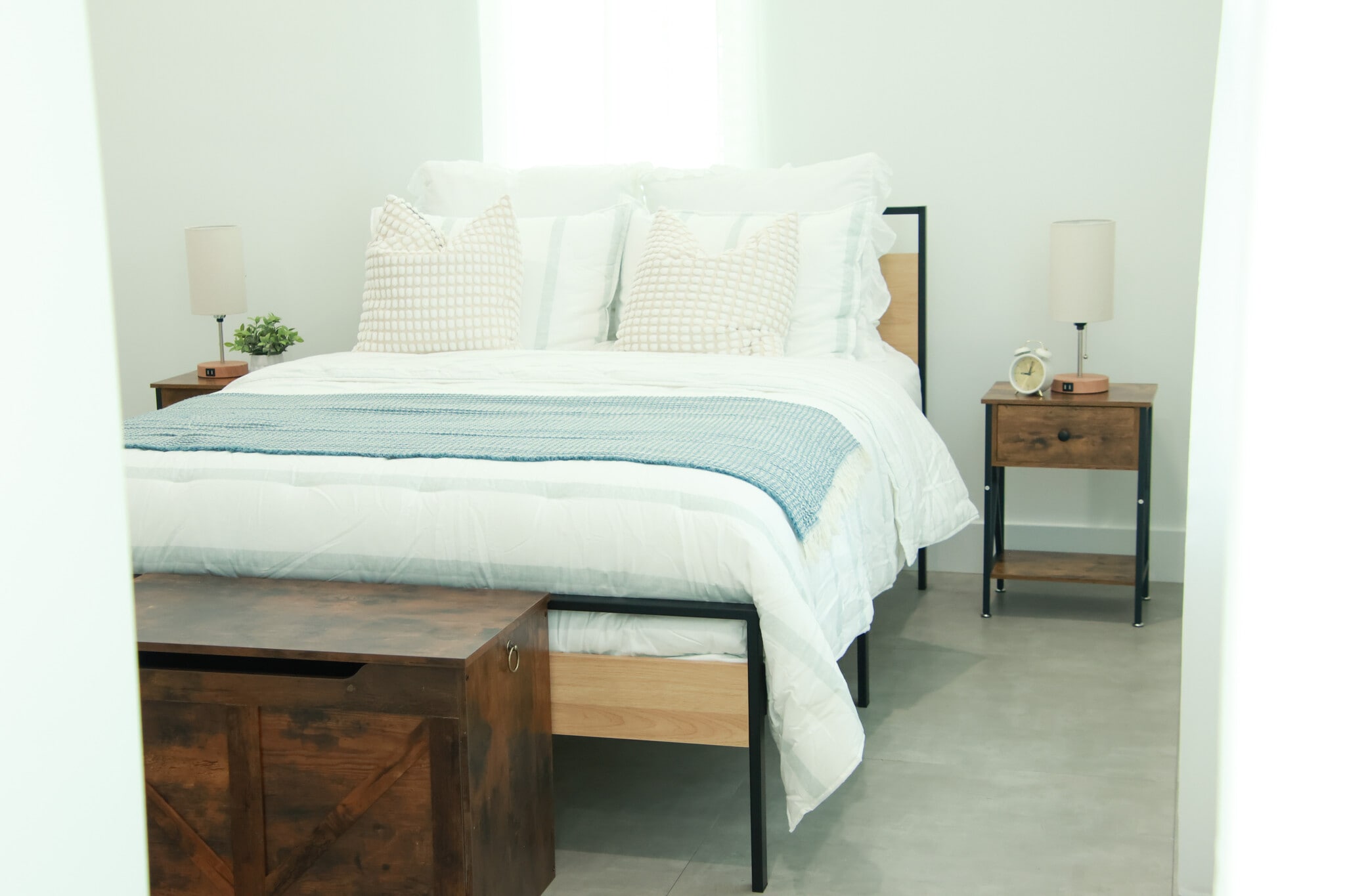 Building Photo - 920 SW 4th Ave