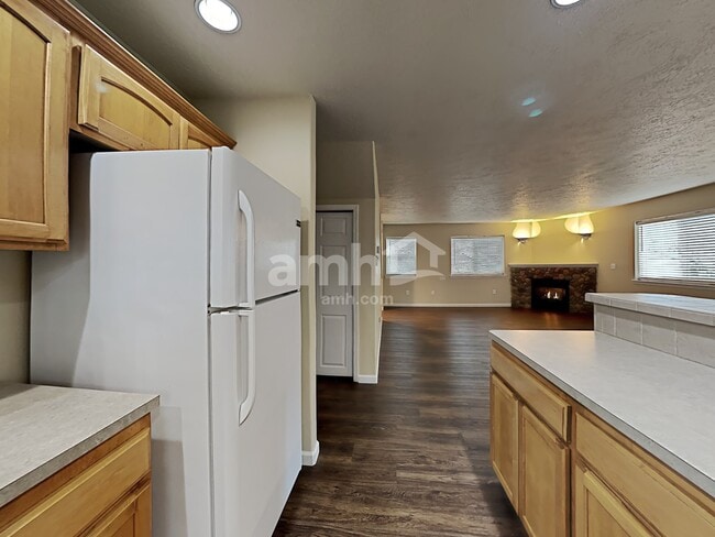 Building Photo - 39237 Newton St