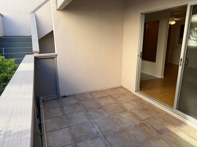 Building Photo - 3266 Ashford St