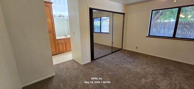 Building Photo - 3 bedroon 2 bath home