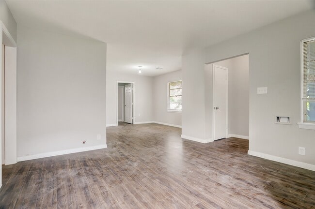Building Photo - 6306 Reed Rd