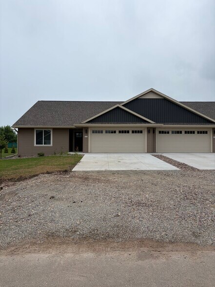 Building Photo - 3437 Veanna Blvd