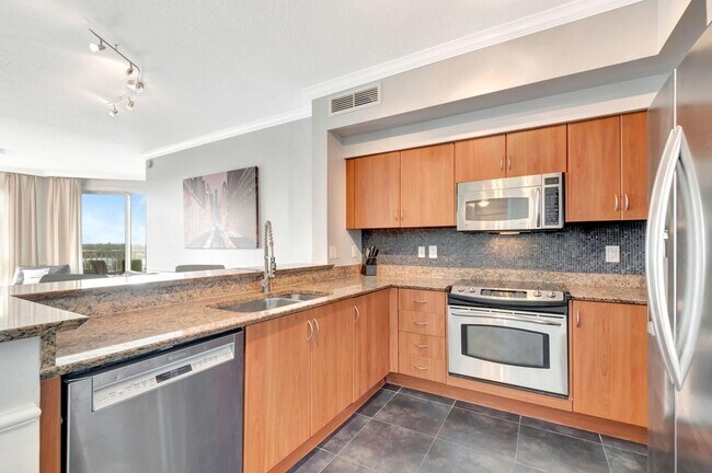 Building Photo - 804 E Windward Way