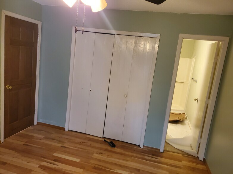 Building Photo - 902 Wescott Trl