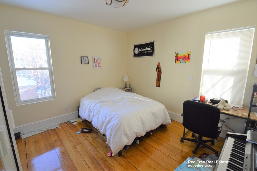 Building Photo - 5 Smythe St