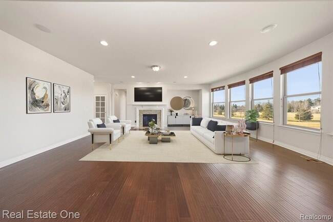 Building Photo - 101 Oakland Crest Dr