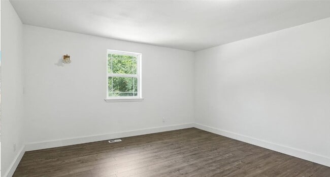 Building Photo - East Renton near Lake Kathleen MIL home - ...