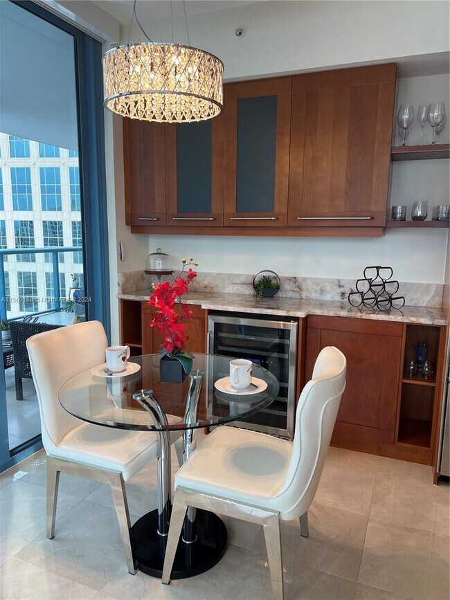 Building Photo - 333 Las Olas Way