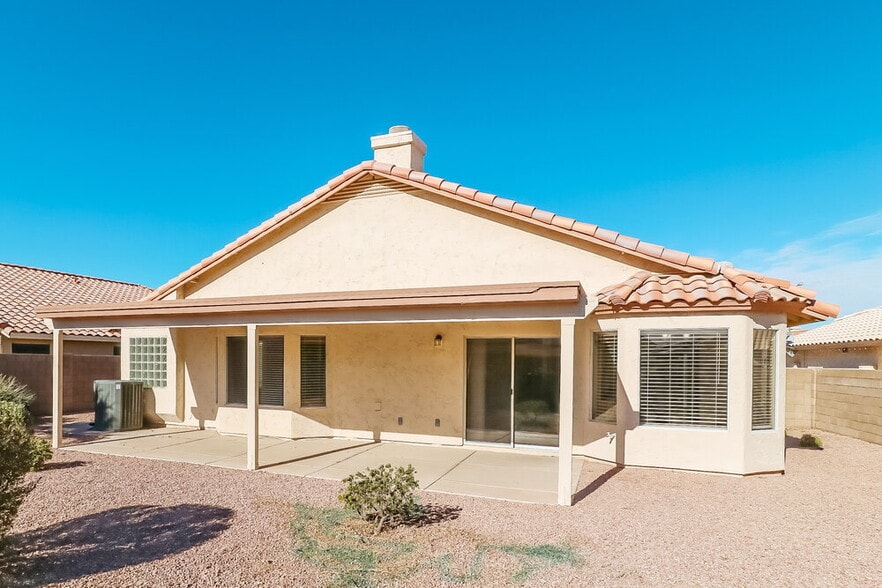 Building Photo - 9847 W Irma Ln
