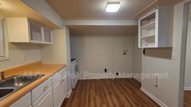 Building Photo - 933 S Missouri Ave