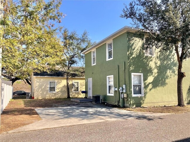 Building Photo - 318 E Patterson St