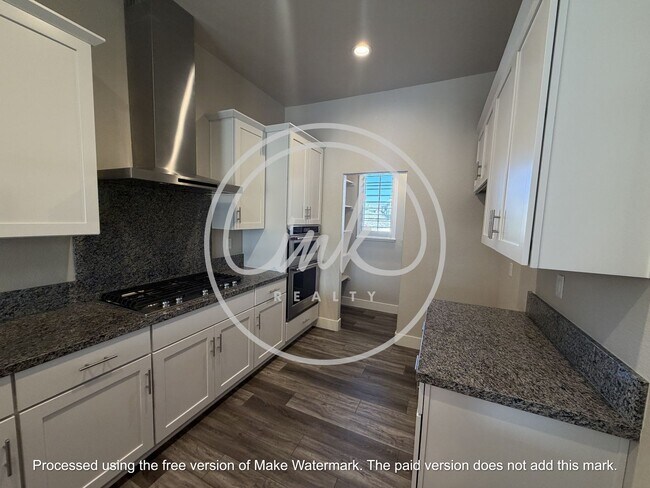 Building Photo - 439 Dubois Ln