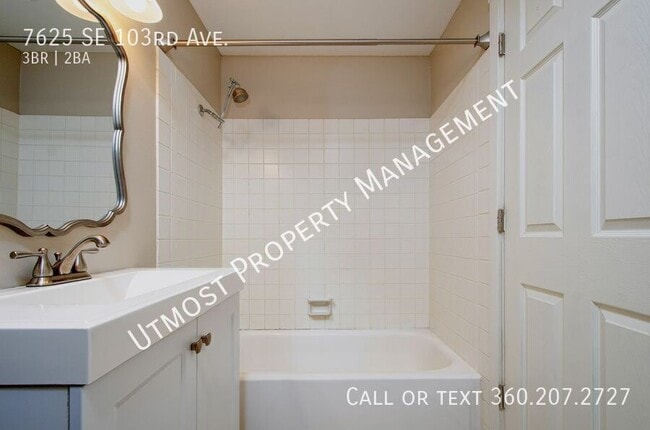 Building Photo - 7625 SE 103rd Ave