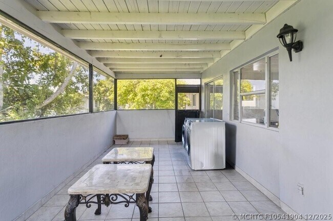Building Photo - 6708 NW 57th Dr