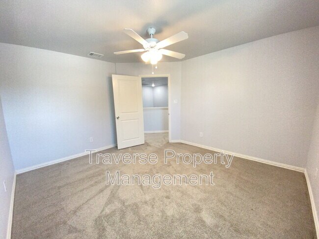 Building Photo - 5408 Fernander Dr