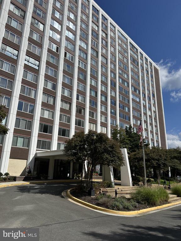 Building Photo - 11801 Rockville Pike