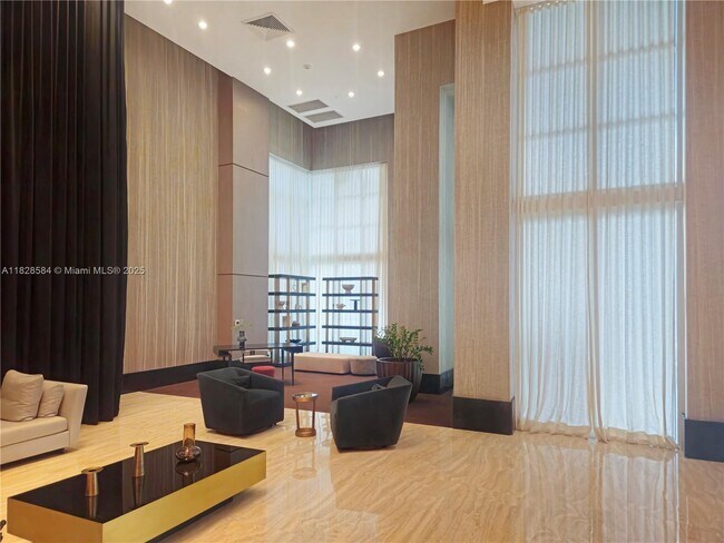 Building Photo - 950 Brickell Bay Dr