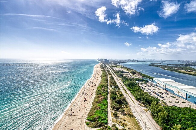 Building Photo - 15701 Collins Ave