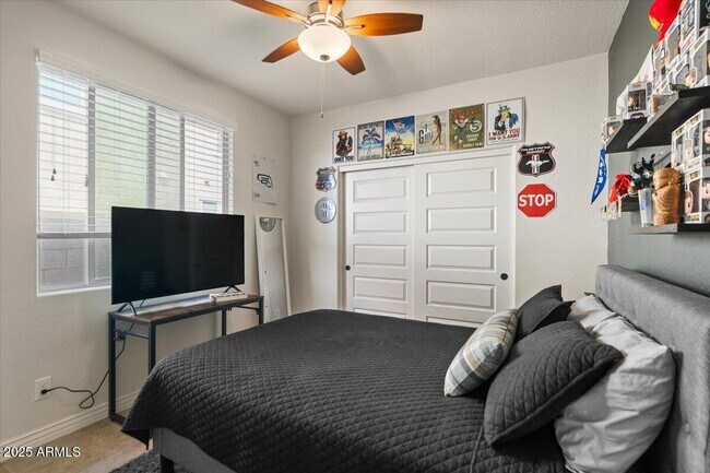 Building Photo - 2674 E Cherry Hill Dr