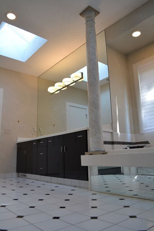 Building Photo - 39128 Glenlivet Ct