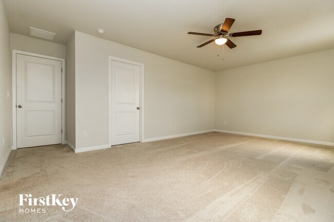 Building Photo - 409 Zenith Blvd