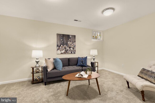 Building Photo - 2038 Derby Ridge Ln