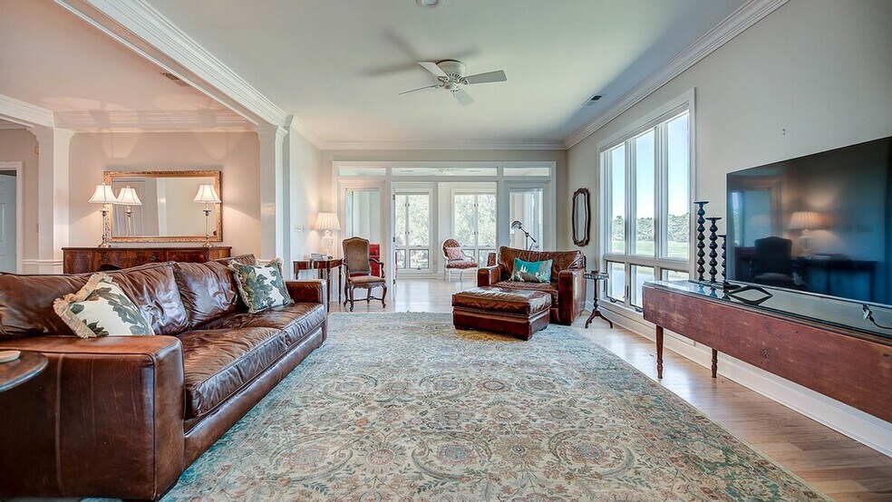 Building Photo - 752 Collins Meadow Dr