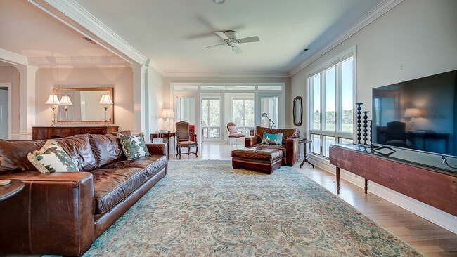 Building Photo - 752 Collins Meadow Dr