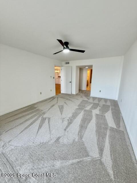 Building Photo - 6770 Ridgewood Ave