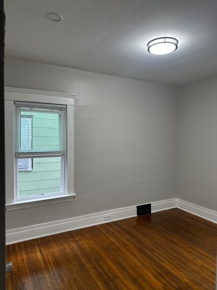 Building Photo - 31 Harvard Pl