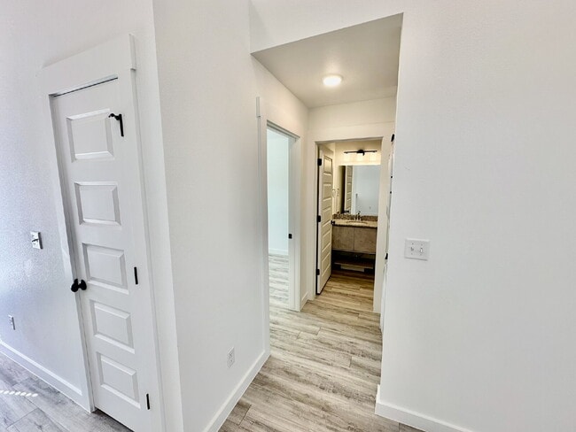 Building Photo - 1101 States Ave