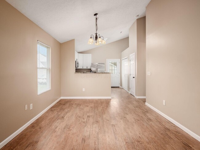 Building Photo - 5222 Horseshoe Dr N