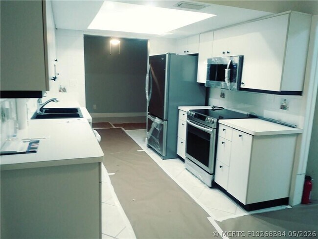 Building Photo - 2630 NW 42nd Terrace