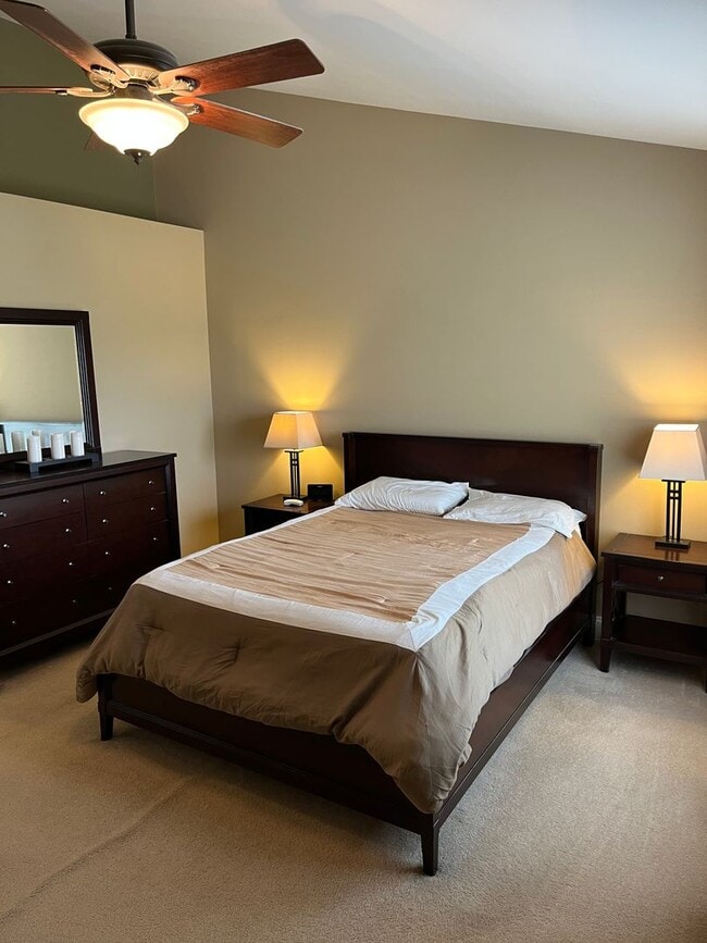 Building Photo - 3BR Townhome in Abingdon: Deck, Assigned Parking, Pool, Gym + W/D