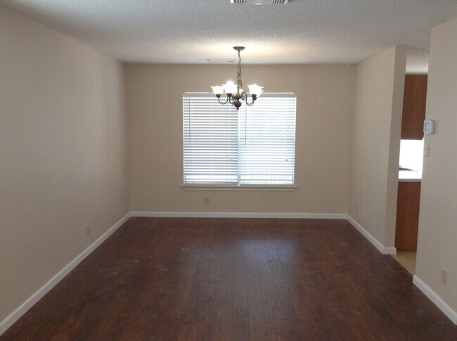 Building Photo - 2810 Redrock Trail