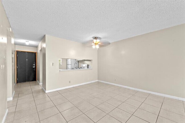 Building Photo - 7173 Orange Dr