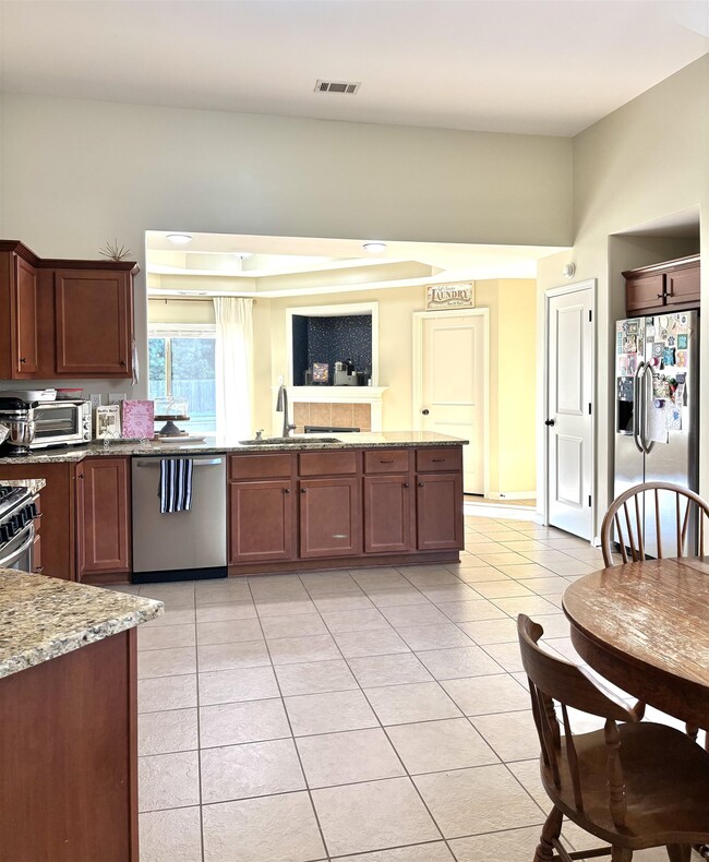 Building Photo - 6399 William Hill Dr