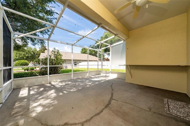 Building Photo - 9724 Myrtle Creek Ln