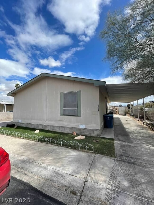 Building Photo - 3560 Estes Park Dr