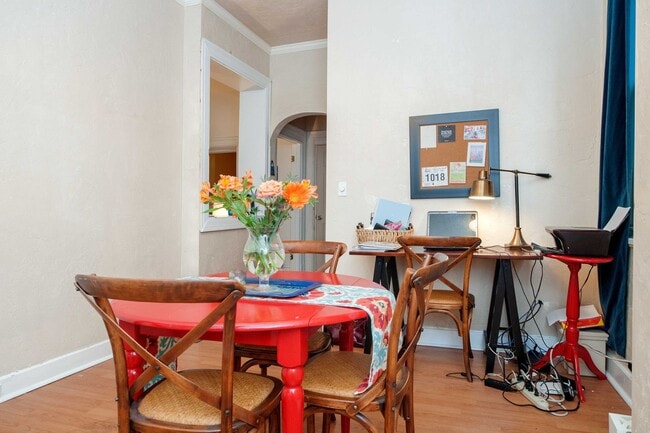 Building Photo - 5820 Alder St