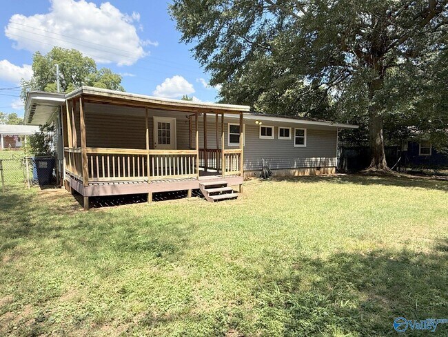 Building Photo - 8119 Old Madison Pike