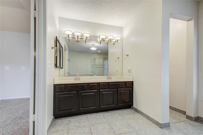 Building Photo - 7803 Maple Brook Ln