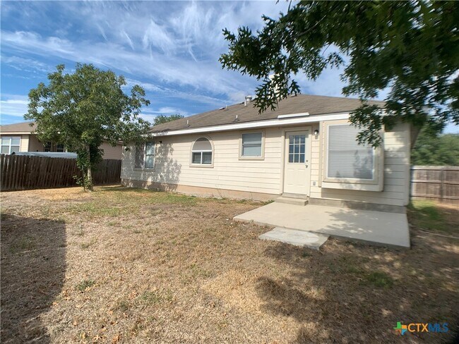 Building Photo - 2614 Dove Crossing Dr