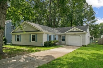 Building Photo - 486 Wyn Dr