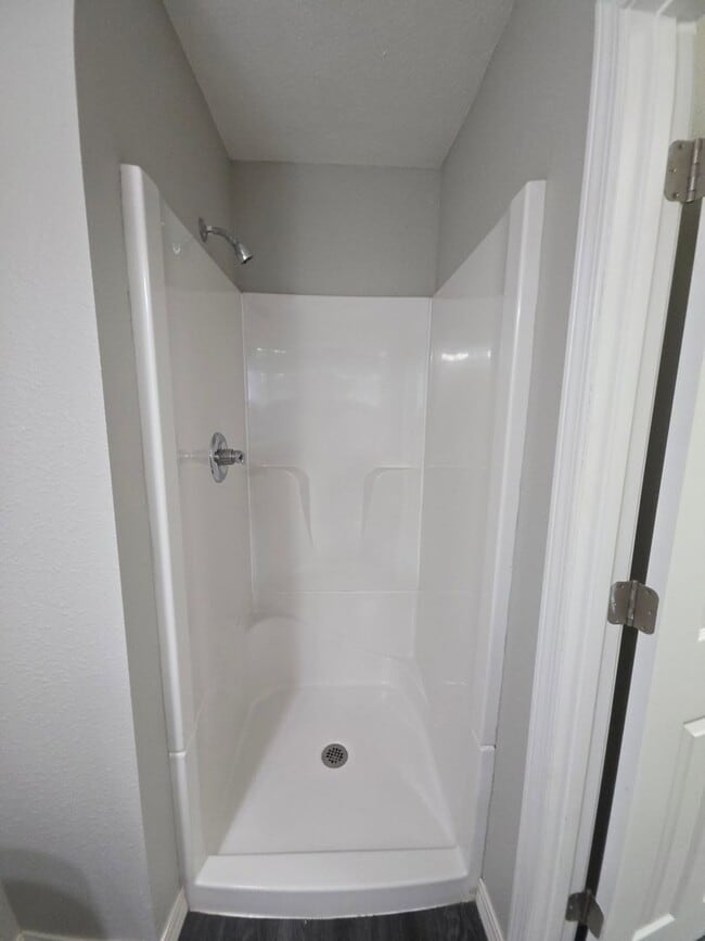 Building Photo - 2211 S Hartford Cove