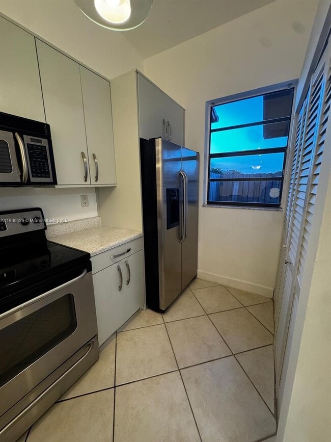 Building Photo - 6728 NW 188th Terrace