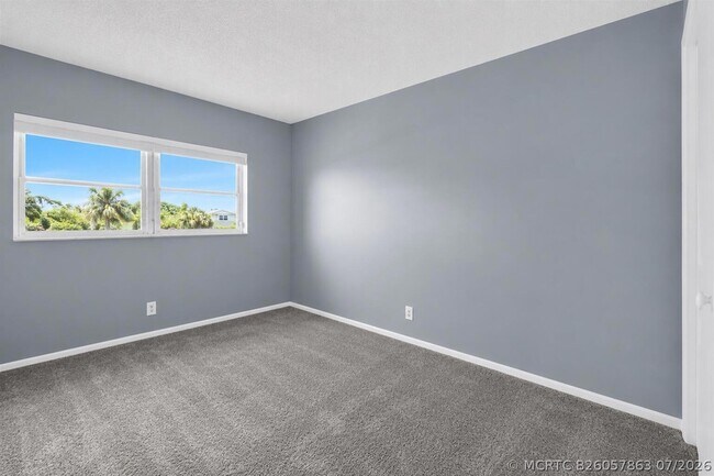 Building Photo - 10000 Meridian Way N