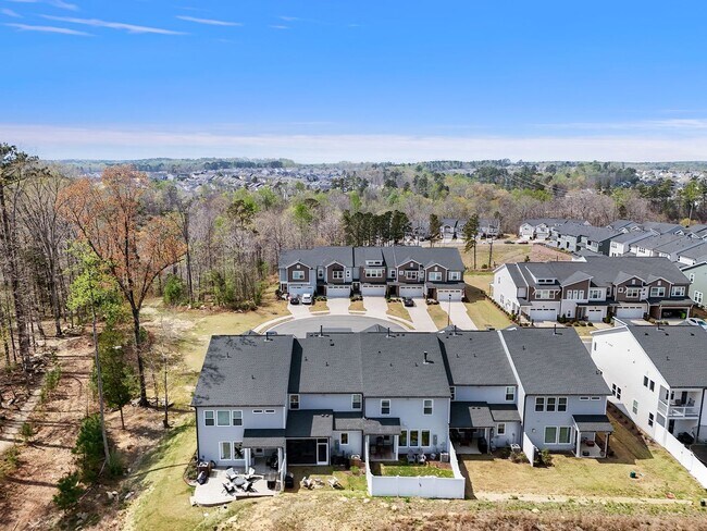 Building Photo - PARK FLEX STAYS - FULLY FURNISHED! Sunlit, Briar Chapel Retreat with Designer Finishes & Resort-S...